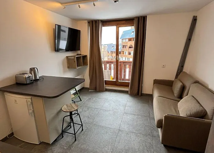 - Inout - 4 Beds Flat Al-208 *